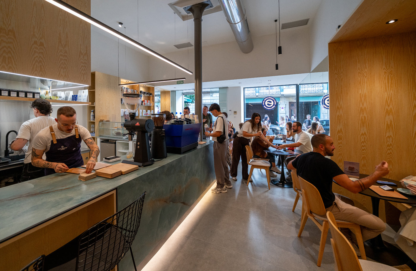 East Crema Coffee Astarloa